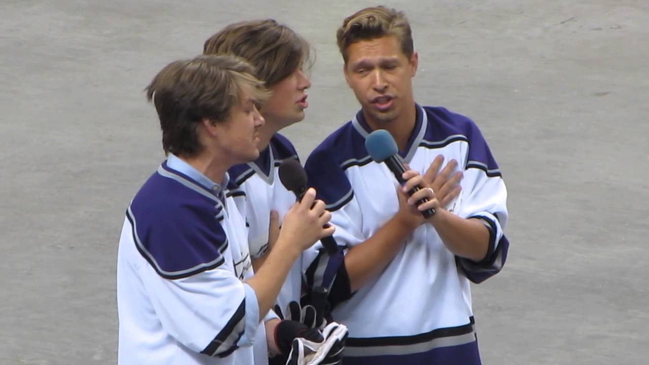 HANSON Sings National Anthem @ MixTape Festival Broom Ball Game (Jonas Brothers)