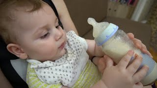 CUTE BABY DRINK THE MILK - ASMR VIDEO