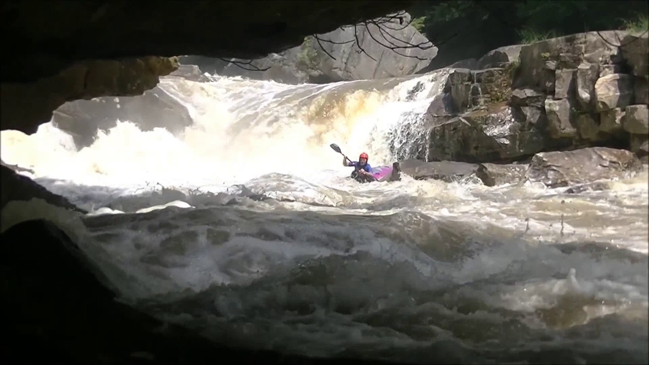 Kayaking Big Sandy Creek in West Virginia level 7.15 about 1,400 cfs