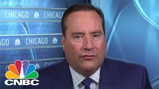United CEO Oscar Munoz: We Are Reviewing Options For Pet Transport | CNBC