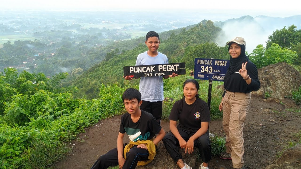 Pendakian Gunung Pegat Blitar