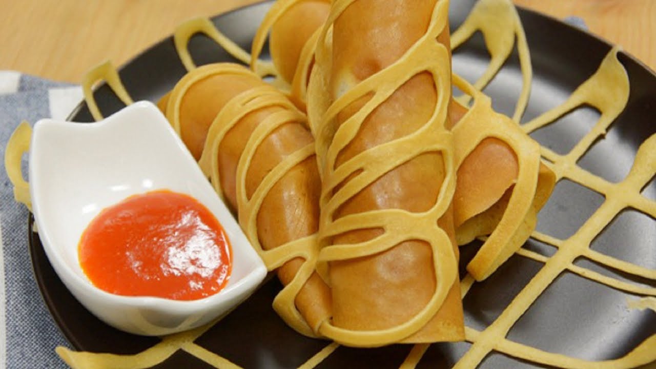 Pancake cuộn x&uacute;c x&iacute;ch sốt b&ograve; bằm kiểm Th&aacute;i