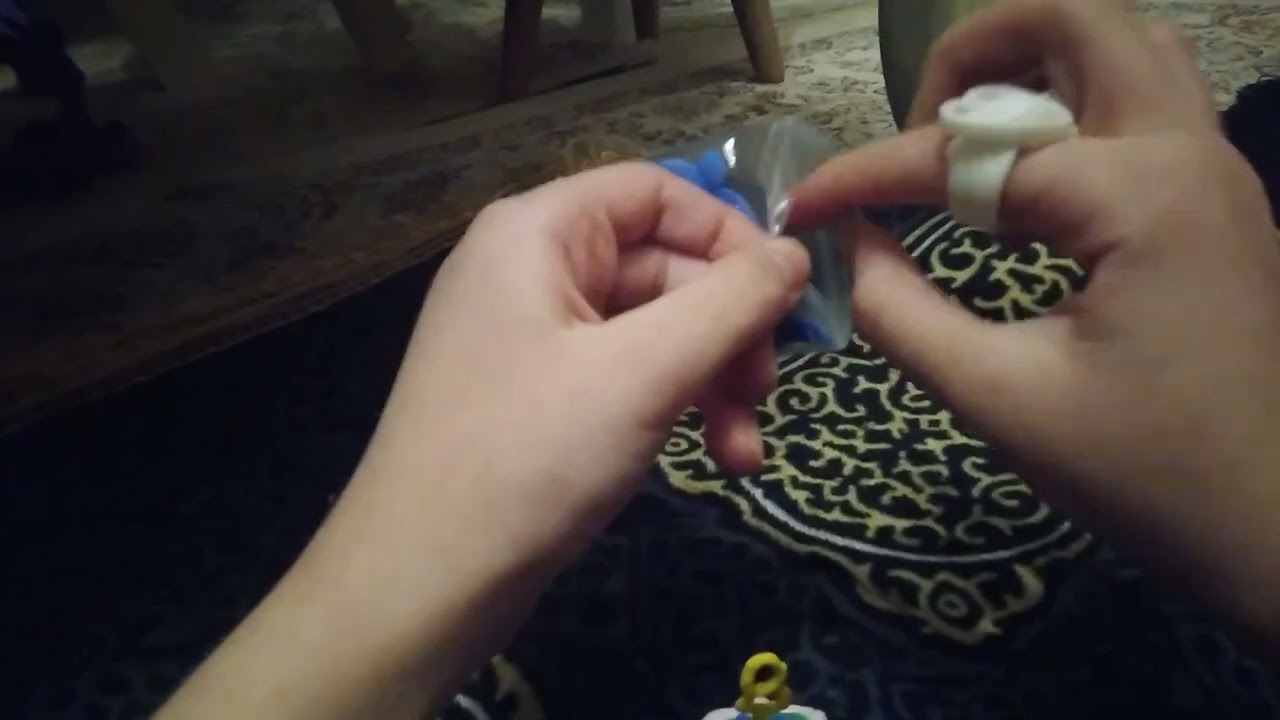 صلصال باللون الاخضر والازرق على راي اختي الجزء الثالث اللي هو الاخير