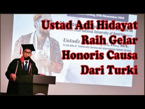 ustaz-adi-hidayat-terima-gelar-doktor-honoris-causa-di-turki