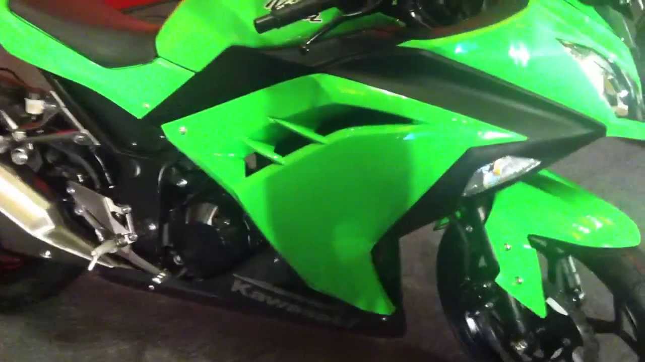2013 Kawasaki Ninja 300 in India walkaround