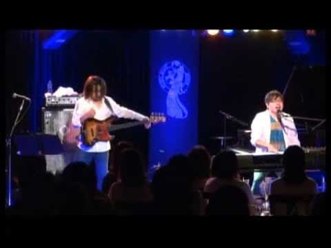 esq Duo＋ Bass / 流星物語 - YouTube