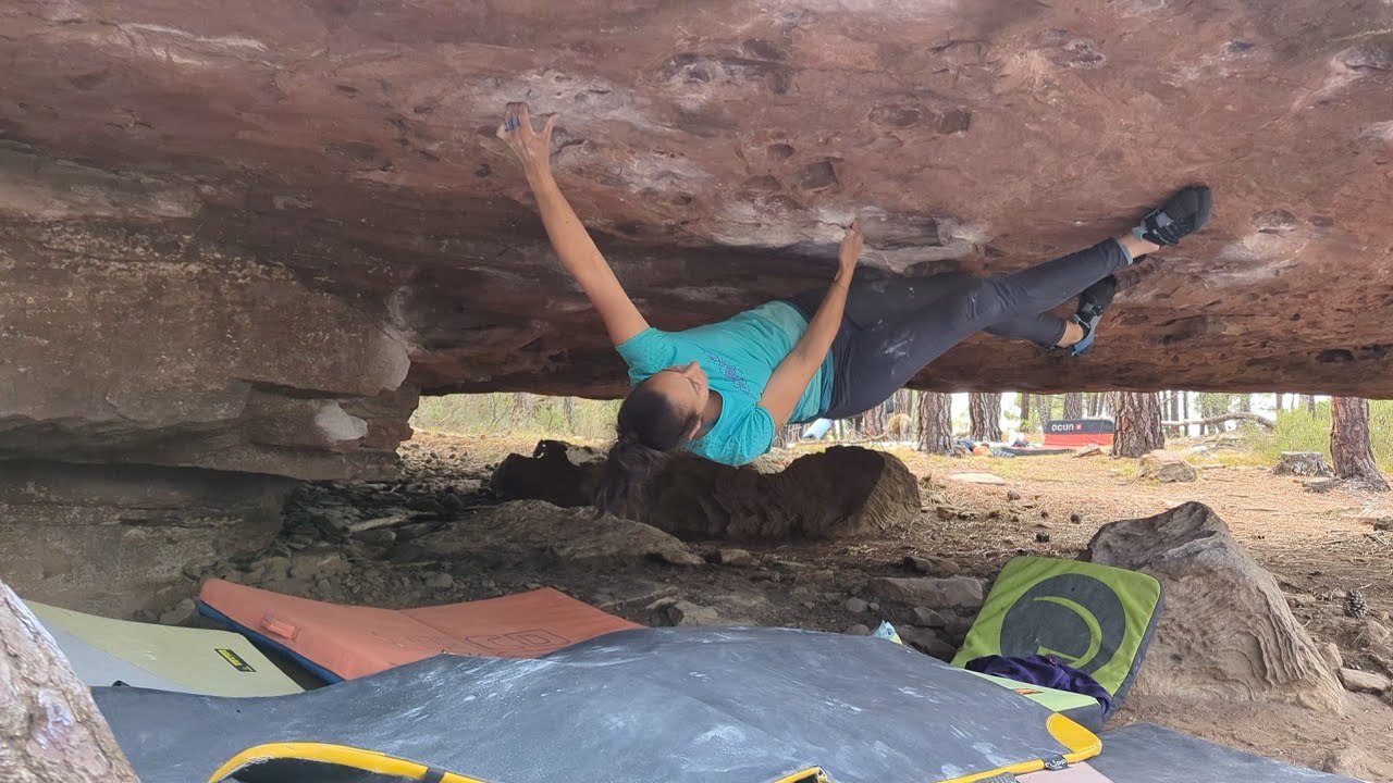 Eclipse (7b) - Techos - Albarracin [Ange]