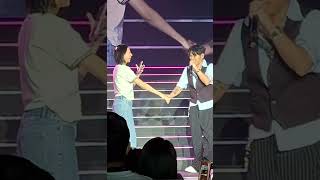 曹格 Gary【 两只恋人 】LIVE🎙 #后面有笑点17.1.2026 See You Again 新加坡演唱会作曲：曹格 作词：徐世珍 #5位歌迷上台玩#Gary可以玩很疯