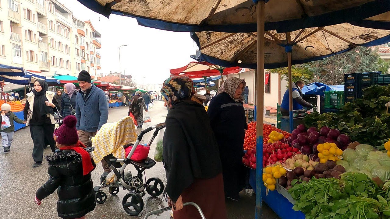 Ankara [4k60fps], Ufuktepe'de Pazaryeri Gezintisi ve Sanatoryum Caddesine Sürüş - Strolling Kecioren