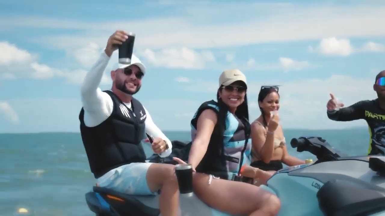 Thiago Aquino na praia de Cabuçu, Serestão do Aquino