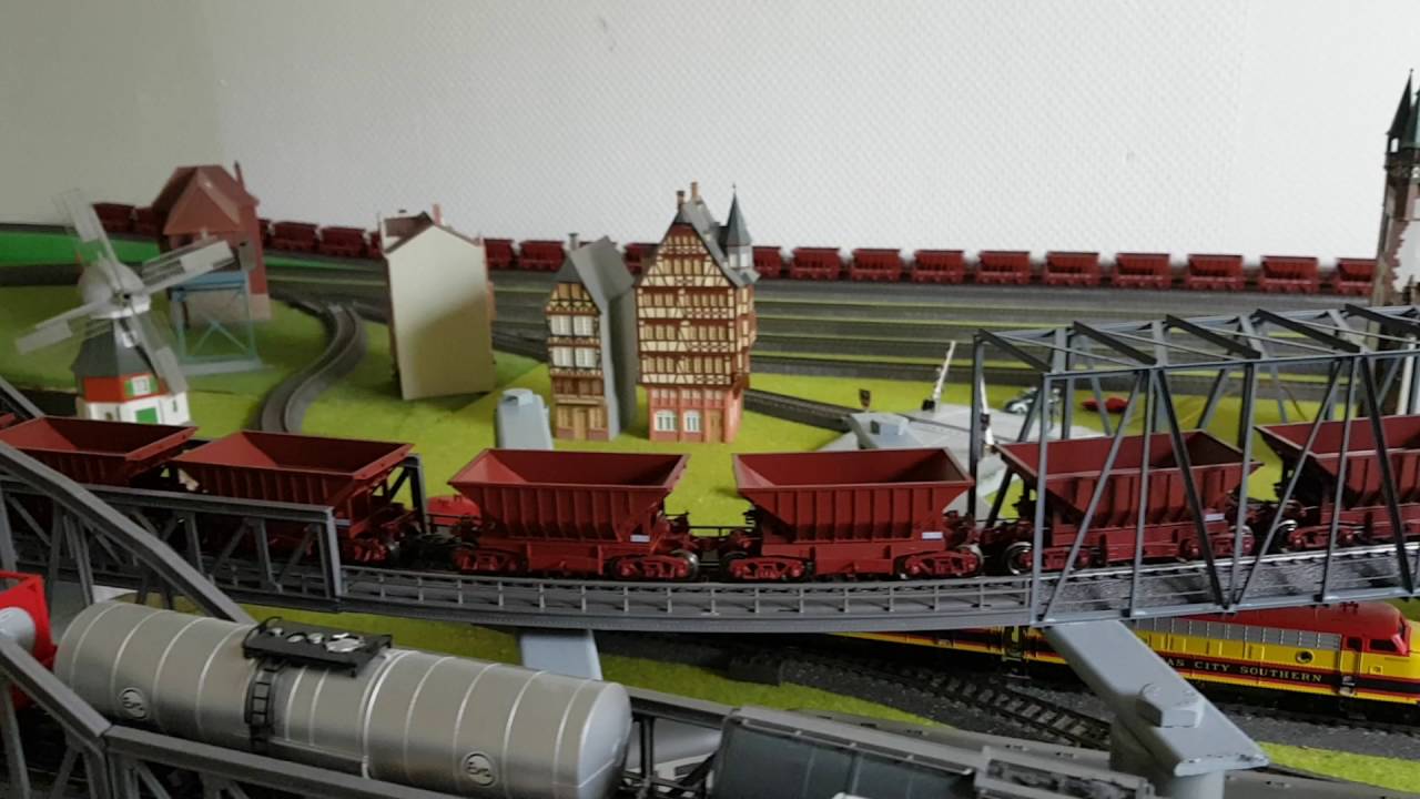Märklin H0 - 37623 - Diesellokomotive EMD F7 mit B Unit der - Catawiki