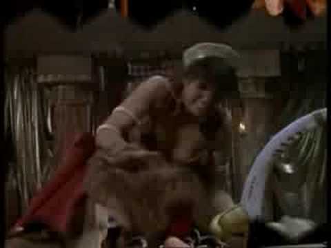 Xena/Gabby - Hit Me