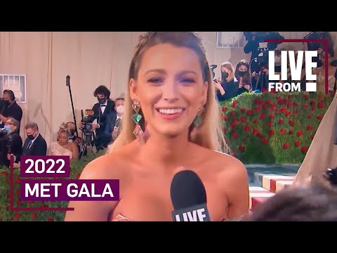Blake Lively's Lady Liberty Gown Transforms at Met Gala 2022 (Exclusive) | E!