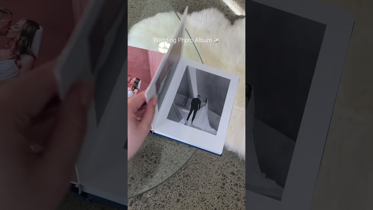 Flip through this medium premium wedding photo album with us 🤍 