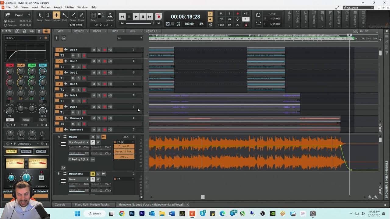 синее освещение. Touch away. стоковые фото касаться экрана. Snoop dogg сейчас 2022. скарлет техника.