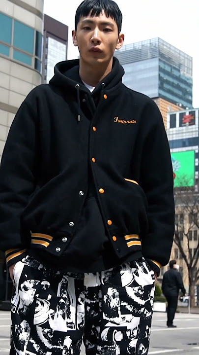 South Korea Men's Street Style (part one) - Seoul Fashion Week #koreanstyle #shorts #seoulfashion