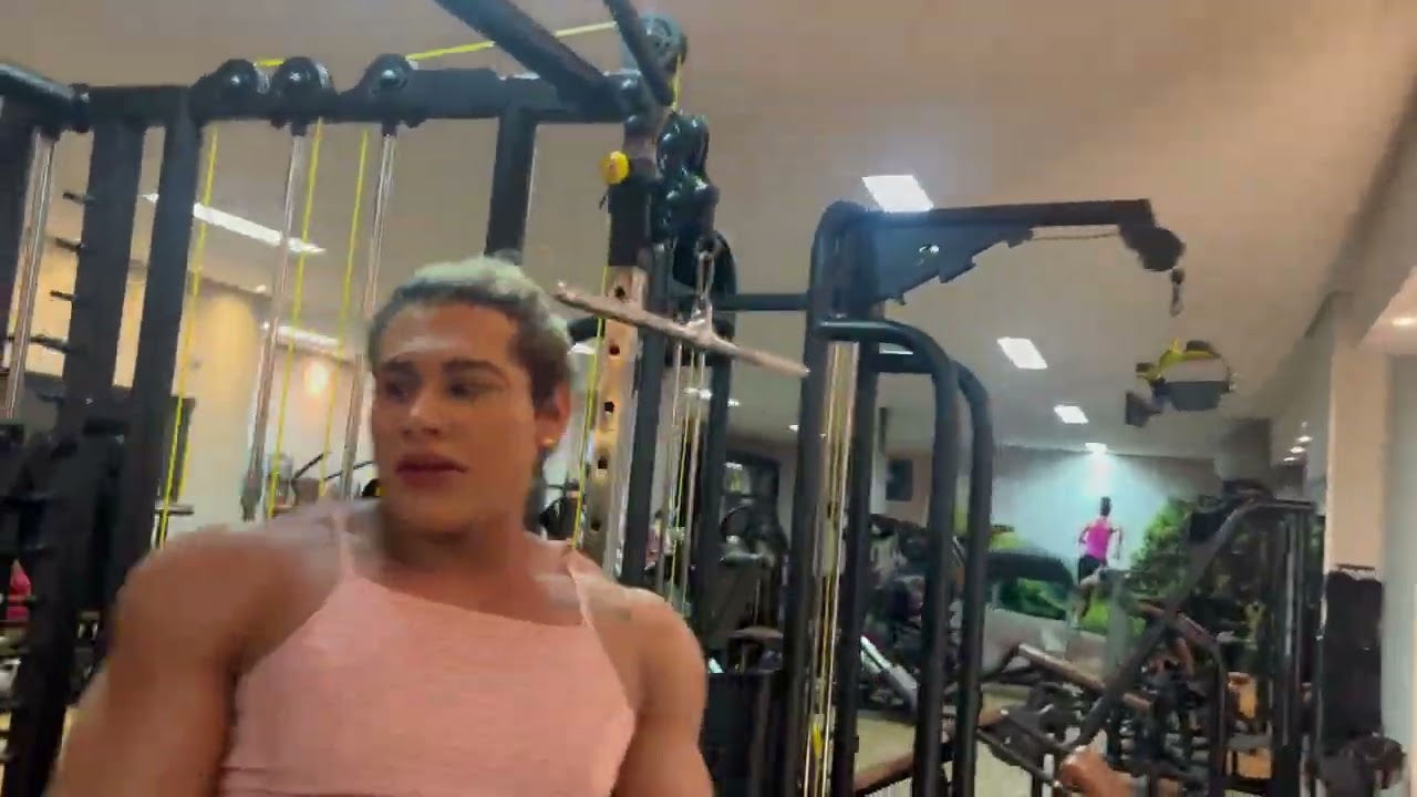 Treino de ombro preparação para Ms Olympia las vegas #academia #musclecontest #muscle  #teambatata