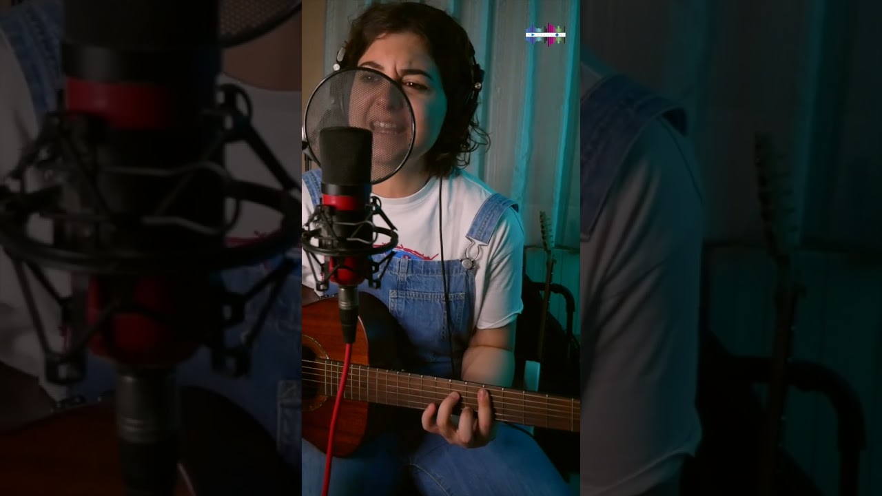 Arianna Paci  - "Piranha" live per Indieffusione