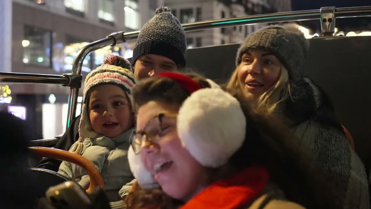 London Tours | Christmas Lights London by Night Tour with Live Guide