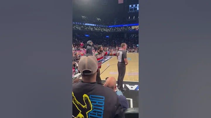 KD & Kyrie Talk Smack to Warriors Fan after Blowout #brooklynnets - DayDayNews