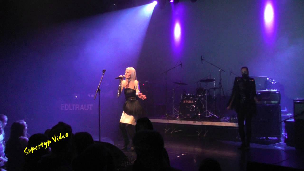 Posthof Linz: Edltraut - Red Balloon