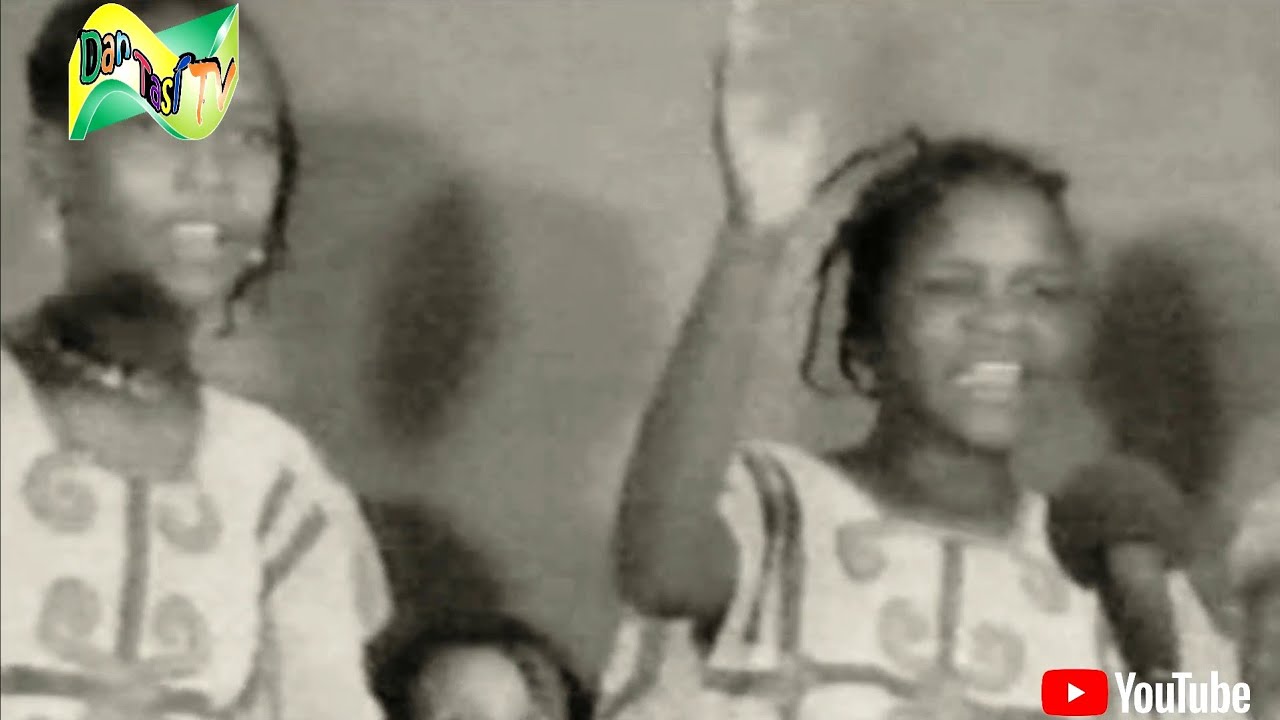 TROUPE TUDU ECOLE OYIWANE - NISHIKINA 2 1989