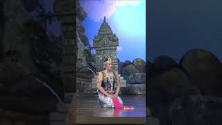 Ojo ngguyu #saree #love #shorts #shortvideo #lucu #dagelan #dagelanjowo #terbaru #cantik #ayu