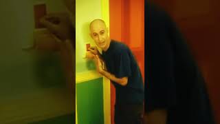 The Upside Down Show  Fido Bouncing On A Trdanoline