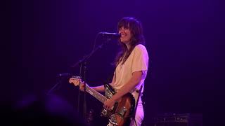 Courtney Barnett (Solo) - Oh The Night - Live@Le Trianon - Paris - 09/11/2022