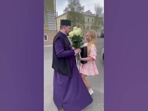 Как поздравить батюшку и друга 🤣#вера#харьков #блондинка - YouTube
