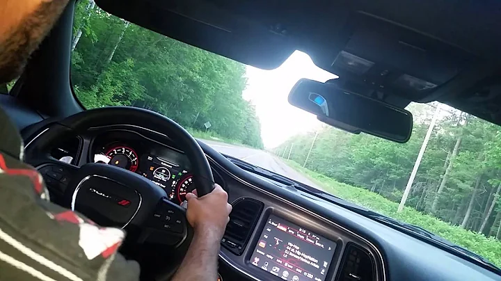 16 Challenger R/T  vs 09 G8 GT