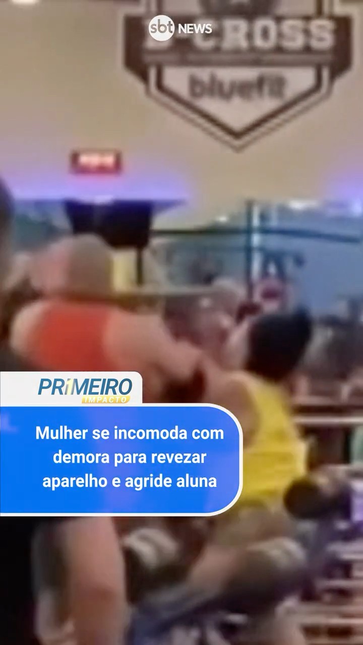 Mulher se incomoda com demora para revezar aparelho e agride aluna