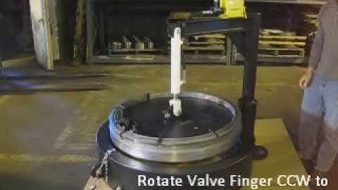 Sypris Tube Turns: Vertical Tool-LessⓇ Quick Opening Closure with Hydraulic Davit