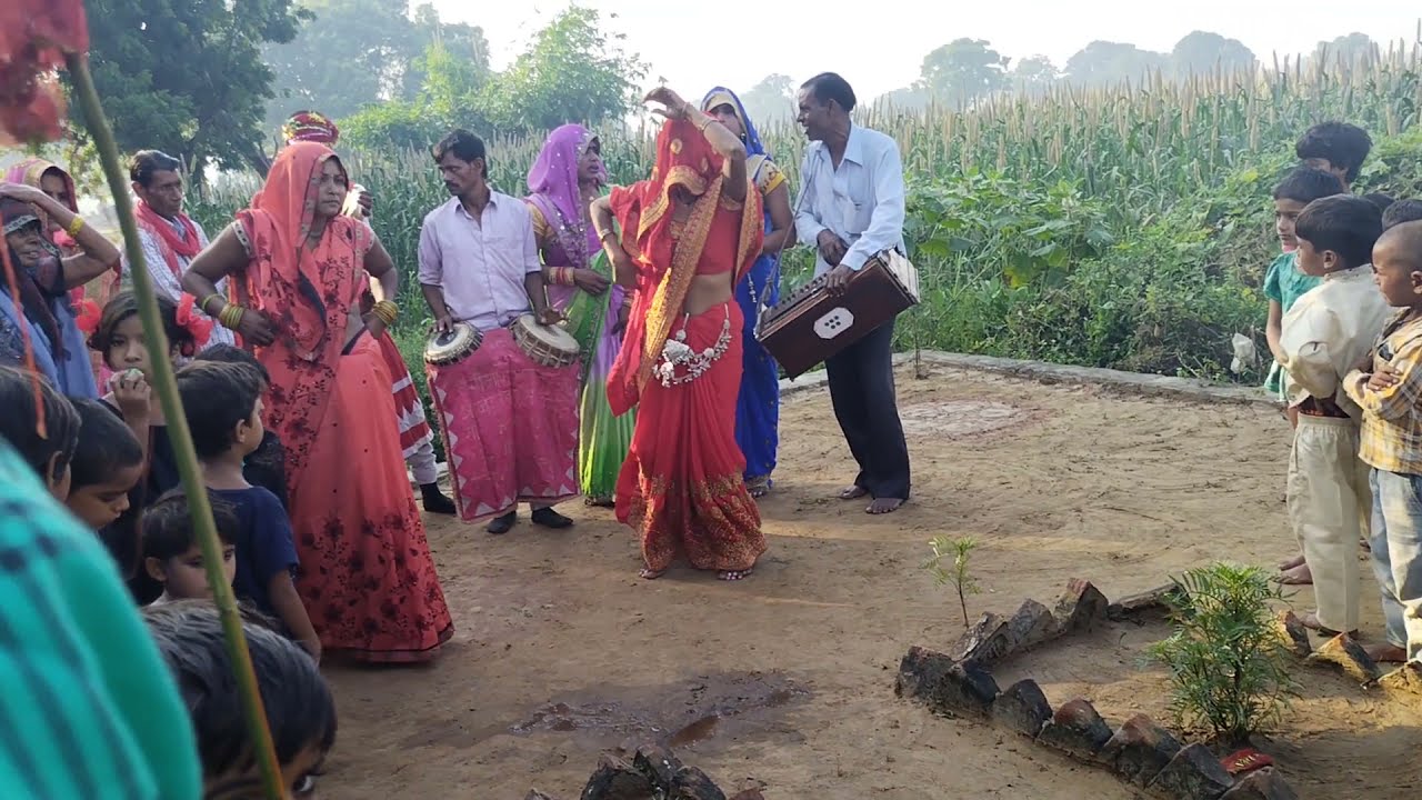 #सुपरहिट #देहाती #देवी #जागरण नगला दया कुरावली मैनपुरी दिखाएं सुपरहिट मां दुर्गा के मंदिर पर झटके