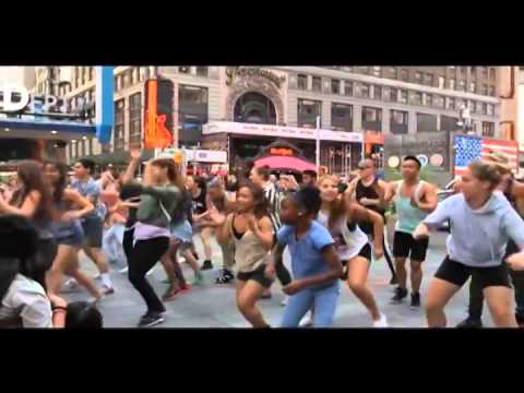 Pharell Williams   Happy Flash Mob Edition