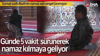 Günde 5 Vakit Sürünerek Camiye Namaz Kılmaya Geliyor