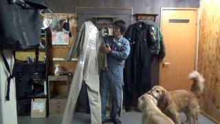 【お知らせ】ヒッコリーツナギ受注生産の受付と歴代ツナギの紹介と犬