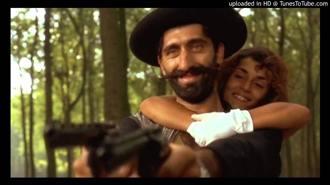 черная кошка белый кот кустурица кадры. белый кот черная кошка фильм кустурица. черная кошка белый кот фильм 1998. белый кот черная кошка фильм кустурица. эмир кустурица черная кошка белый кот свадьба.