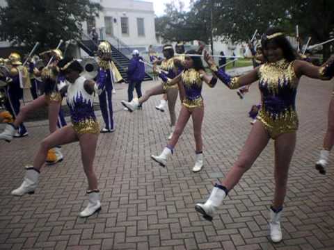 Easton Majorettes 3 - YouTube