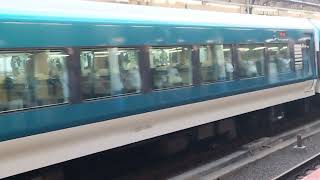 E257系2000番台オオNA-11編成横浜駅発車