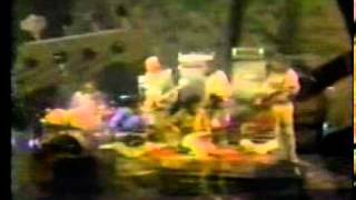 Shanti featuting Zakir Hussain and Ashish Khan.mpg