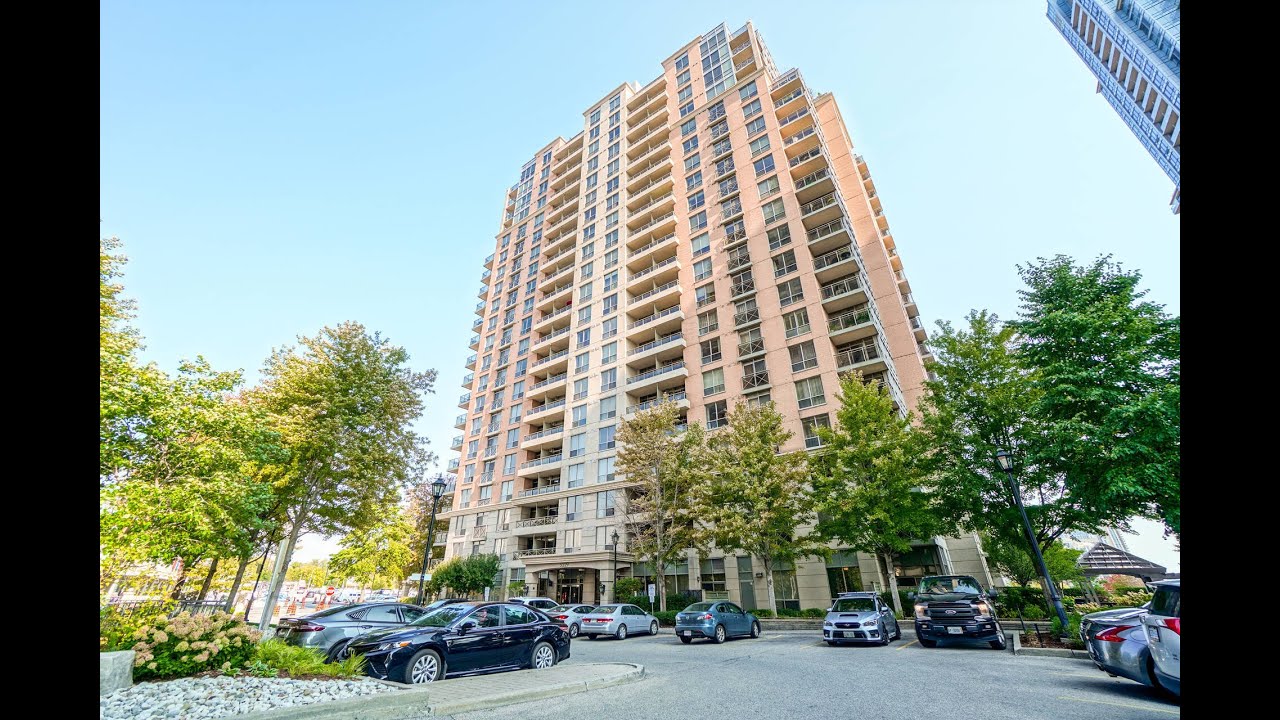 12055229 Dundas Street West Etobicoke Home for Sale Real Estate