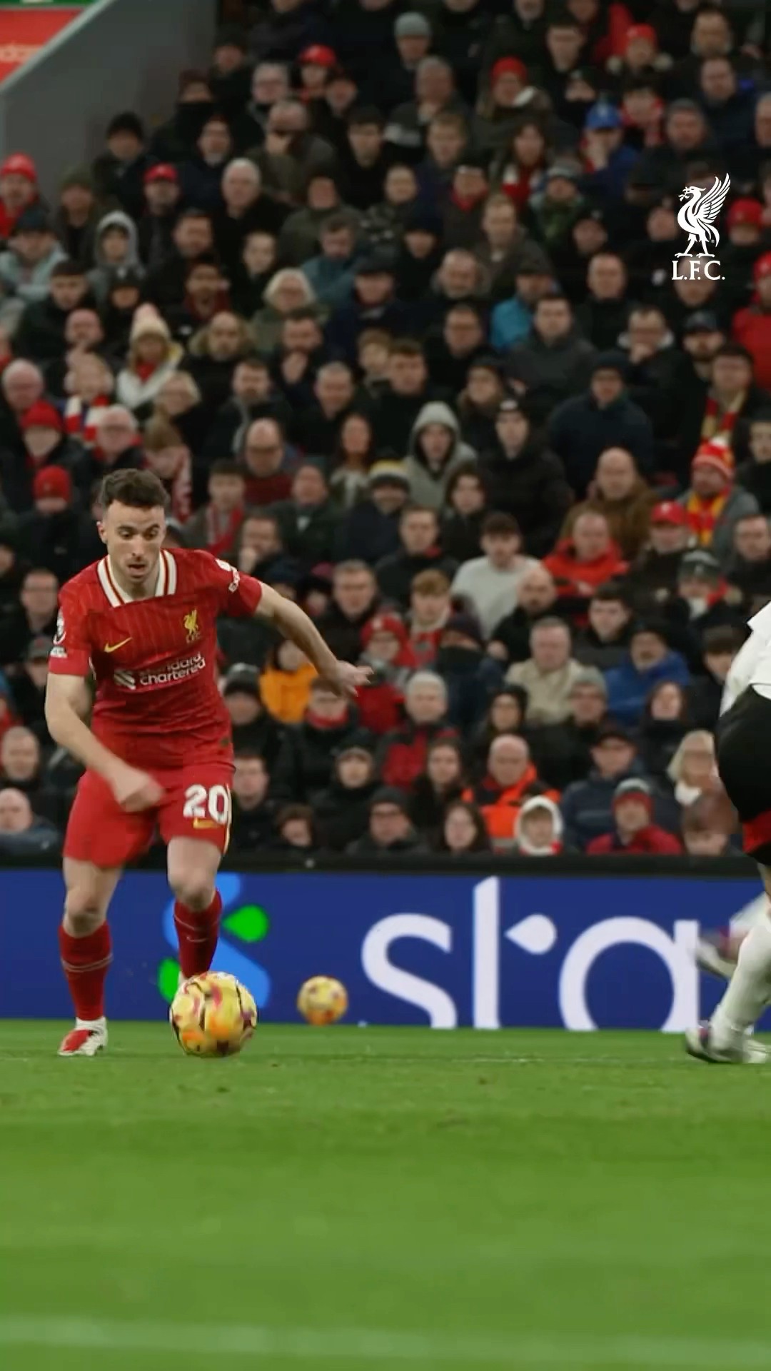 Show me a textbook Diogo Jota goal...