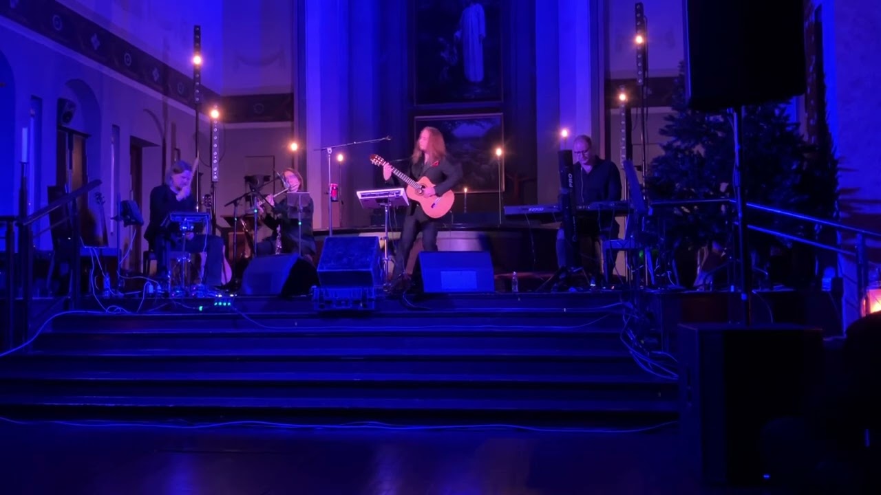 Jarkko Ahola: Walking in the air