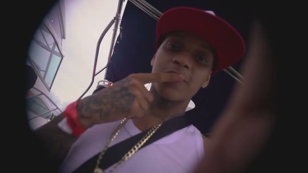 Watch EZZY R - MINI MINI (VIDEO OFICIAL) on YouTube Watch EZZY R - MINI MINI (VIDEO OFICIAL) on YouTube