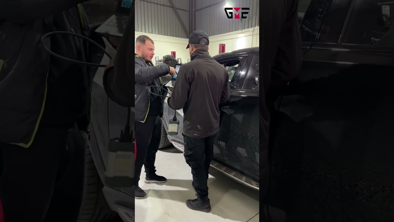 قبل مانلحق للورشة لقيت خونا من الجلفة قالي على مشكل التويوتا فيها لغيا وشفت زوج مرسداس GLE في حالة