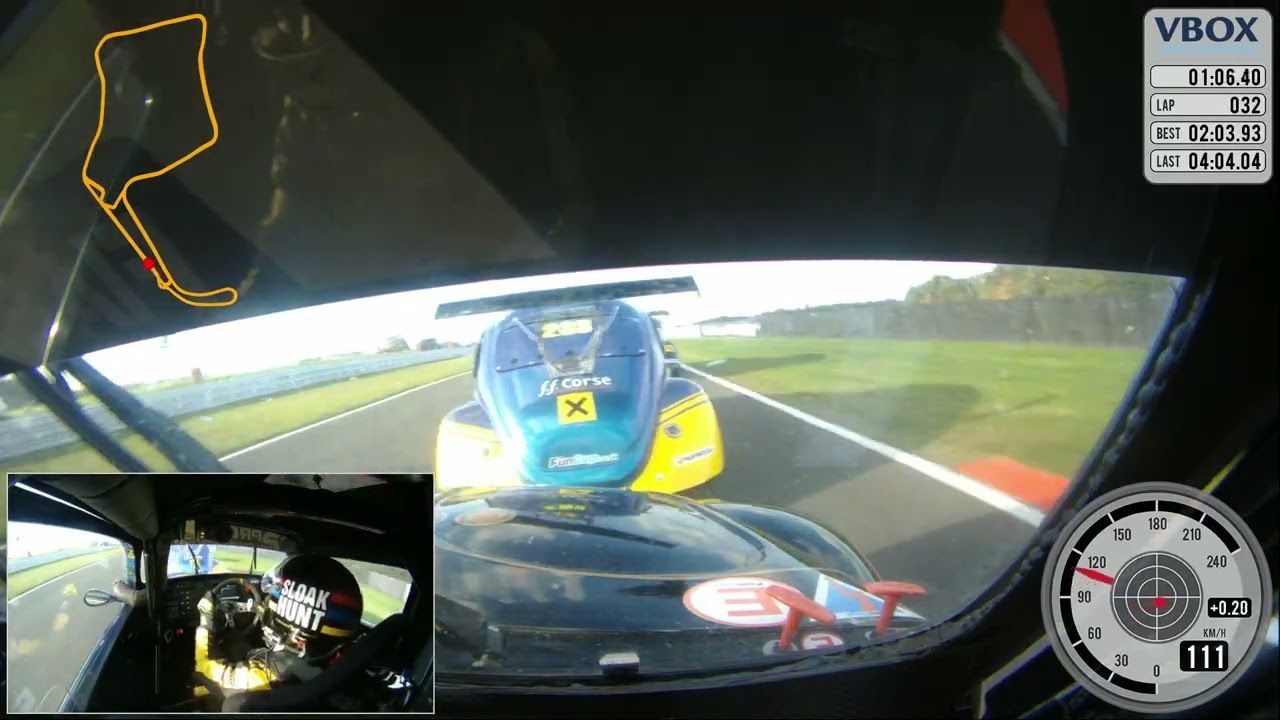 FunCup Oulton Park - Team Uvio Hofmann's Motorsport opening lap on the season finale 2025