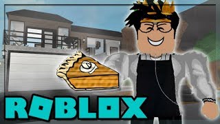 MEETING THE NEW NEIGHBOR IN BLOXBURG! (Roblox Roleplay)