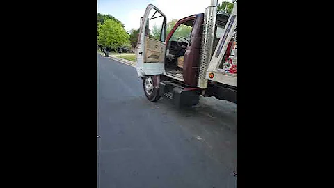 Beast Unleashed: 1985 GMC 7000 Tow Truck with Jaredeen Rollback Bed and Unstoppable Hydraulic Winch