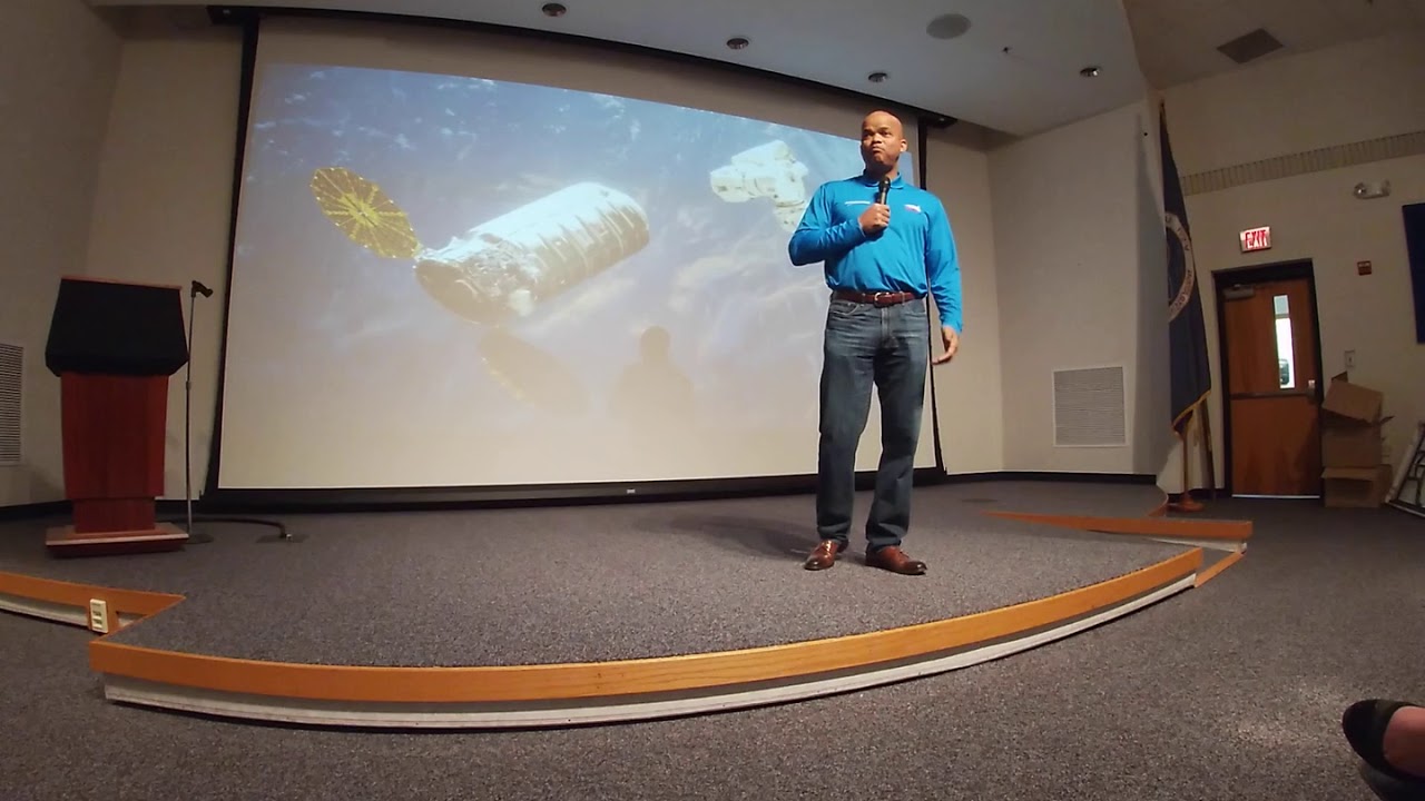 Former NASA Astronaut Robert Curbeam's Favorite Space Shuttle - YouTube